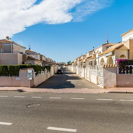 Апартаменты Bungalow Bahia Sunrise *